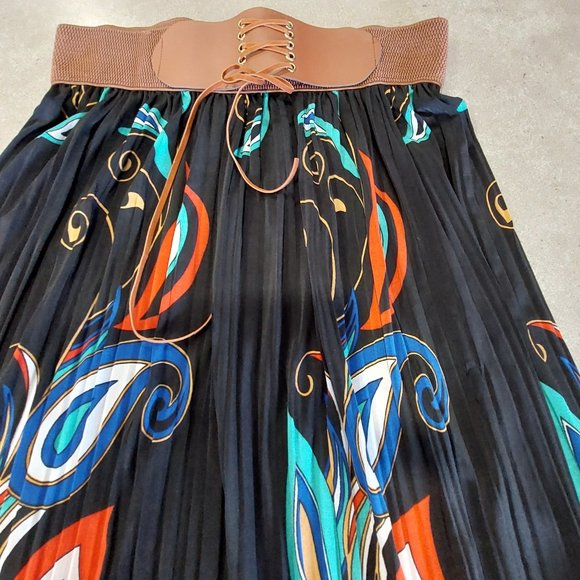Women's Long Graphic Design Skirt w/Elastic Waistband - Black/Multi - Size 10 - Picture 2 of 5